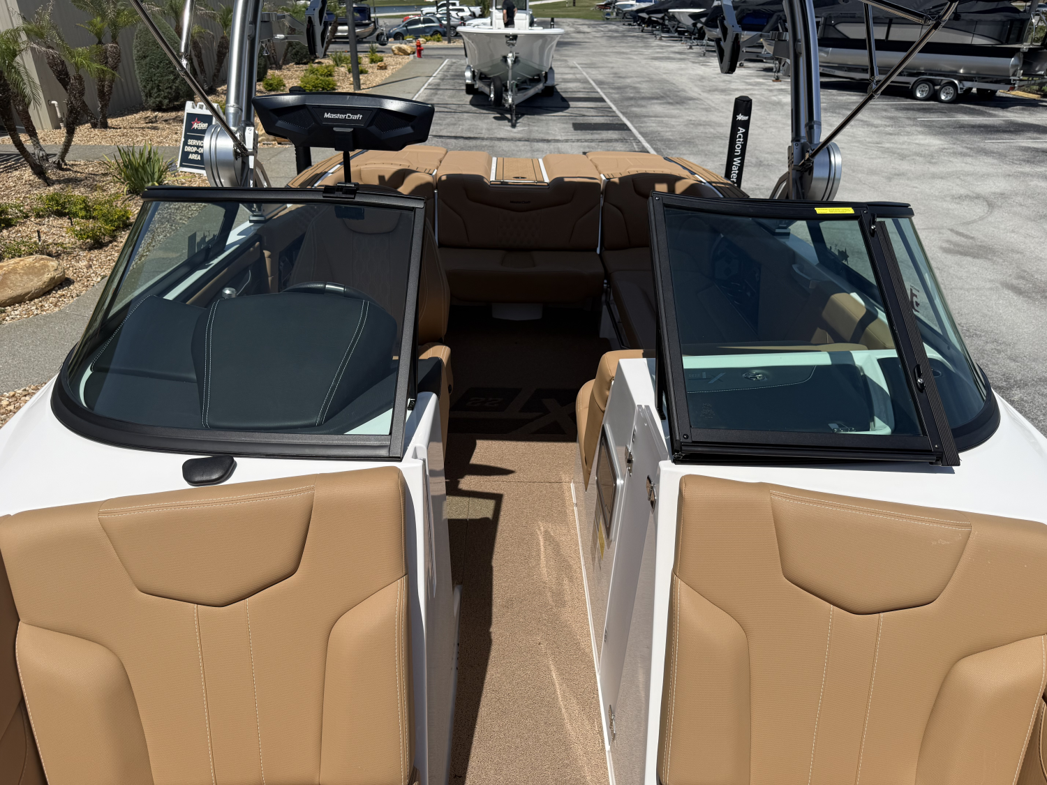 2022 MasterCraft XT22