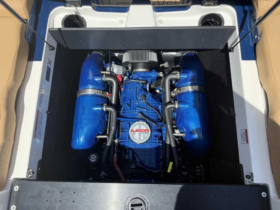 2022-mastercraft-xt22-130557-image17