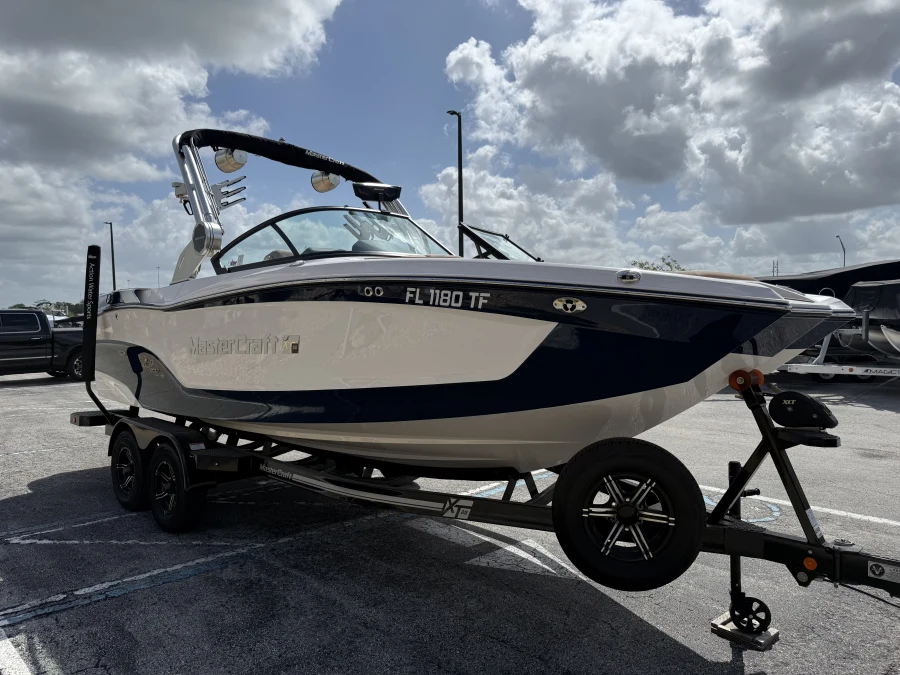 2022 Mastercraft Boats XT22 for sale in Polk City, Florida