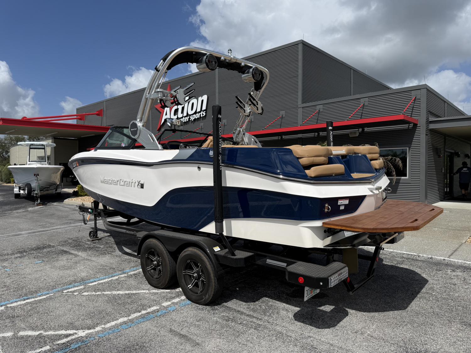 2022 MasterCraft XT22