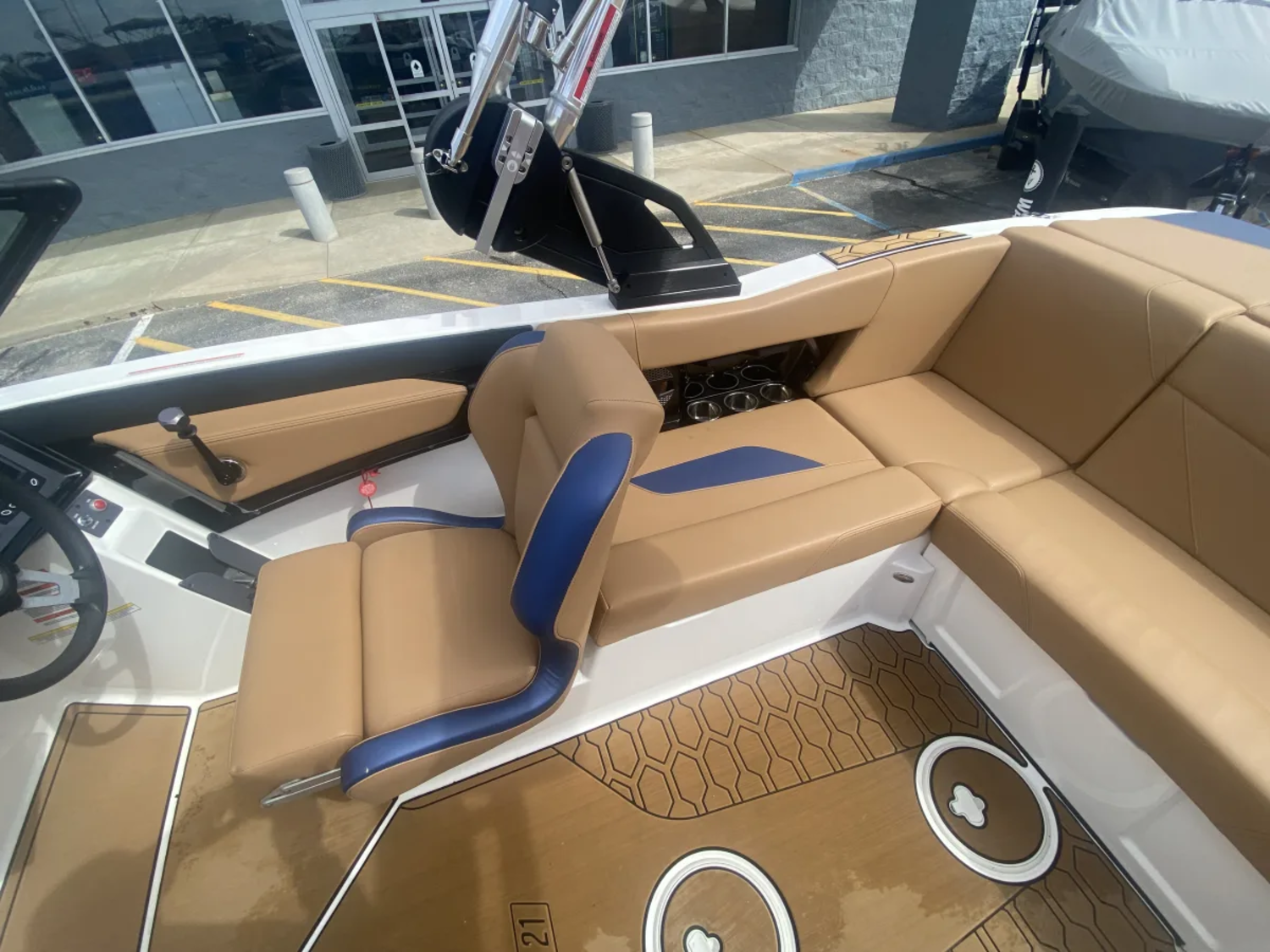 2023 MasterCraft NXT21