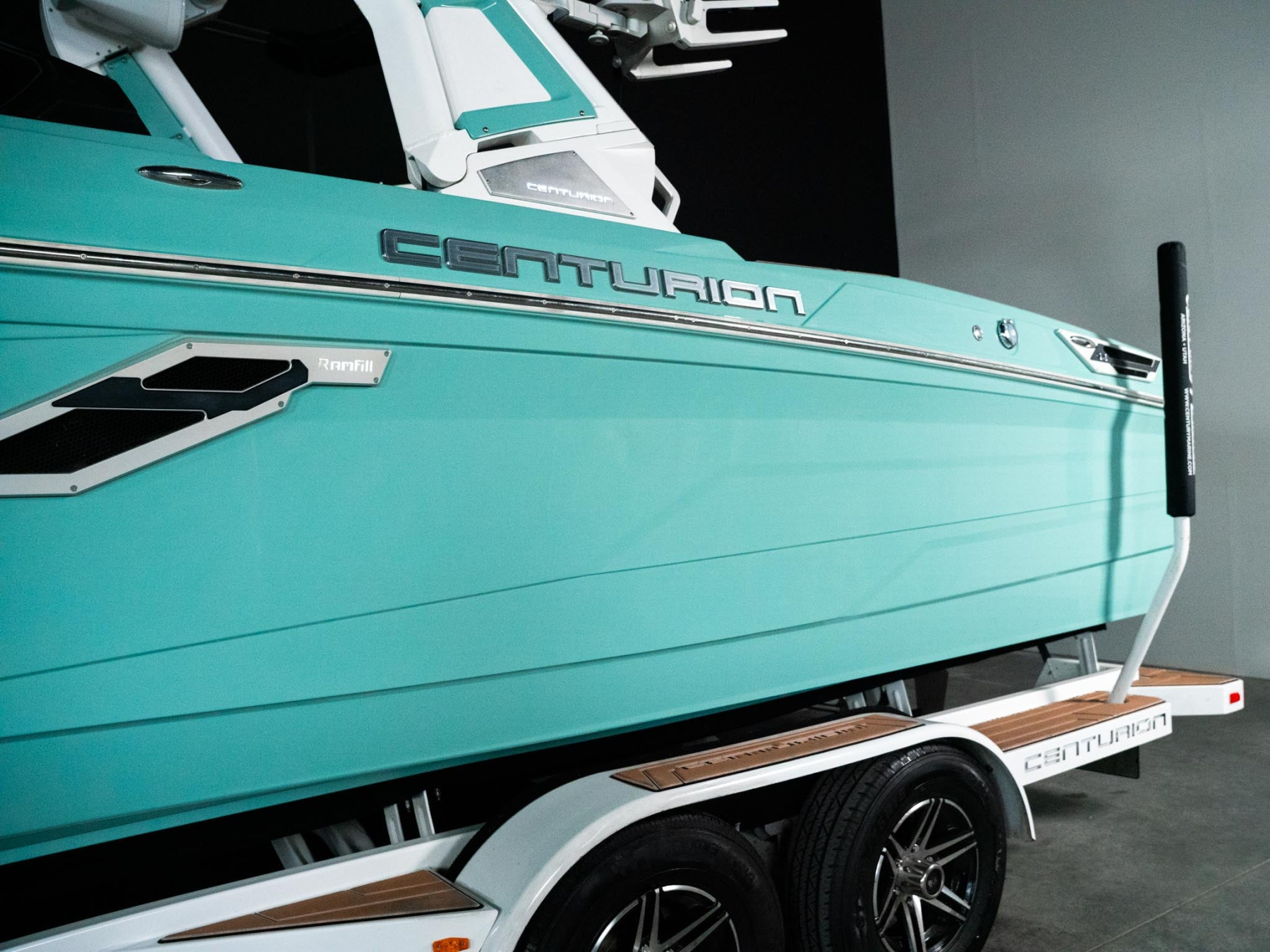 2022 Centurion Boats Ri245
