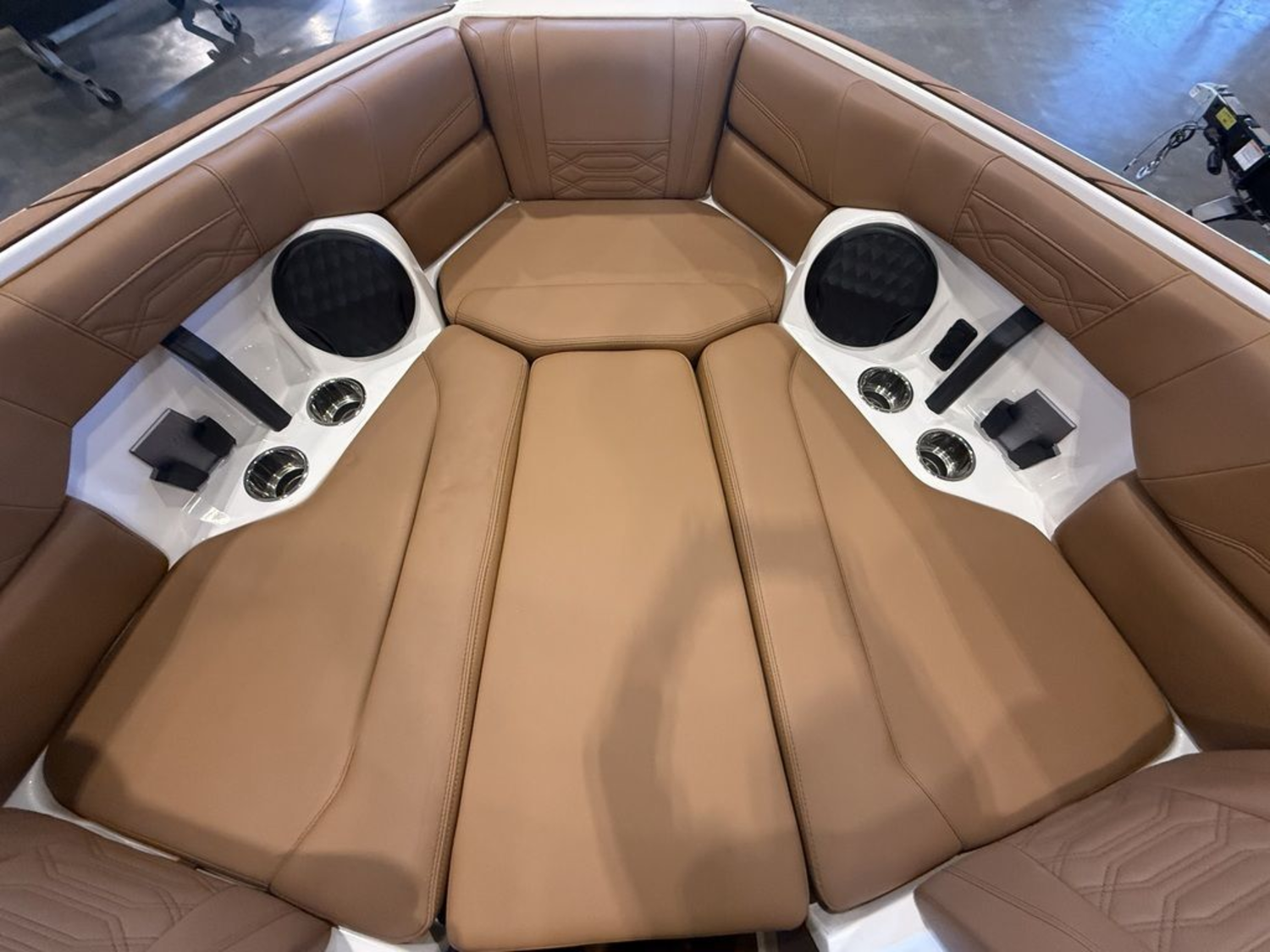 2024 Malibu Boats 26 LSV