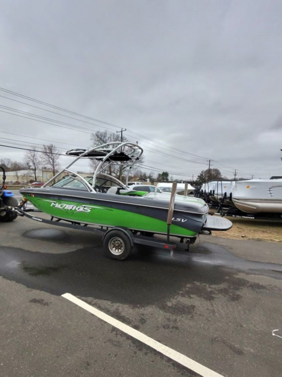 2009 Moomba Boats Mobius LSV for sale in South Windsor, Connecticut