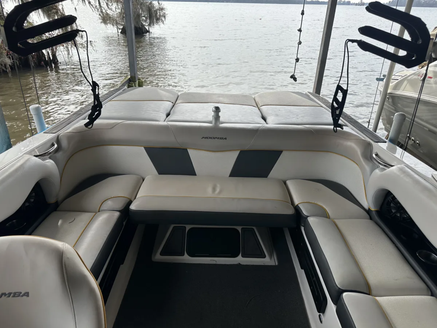 2017 Moomba Boats Mondo