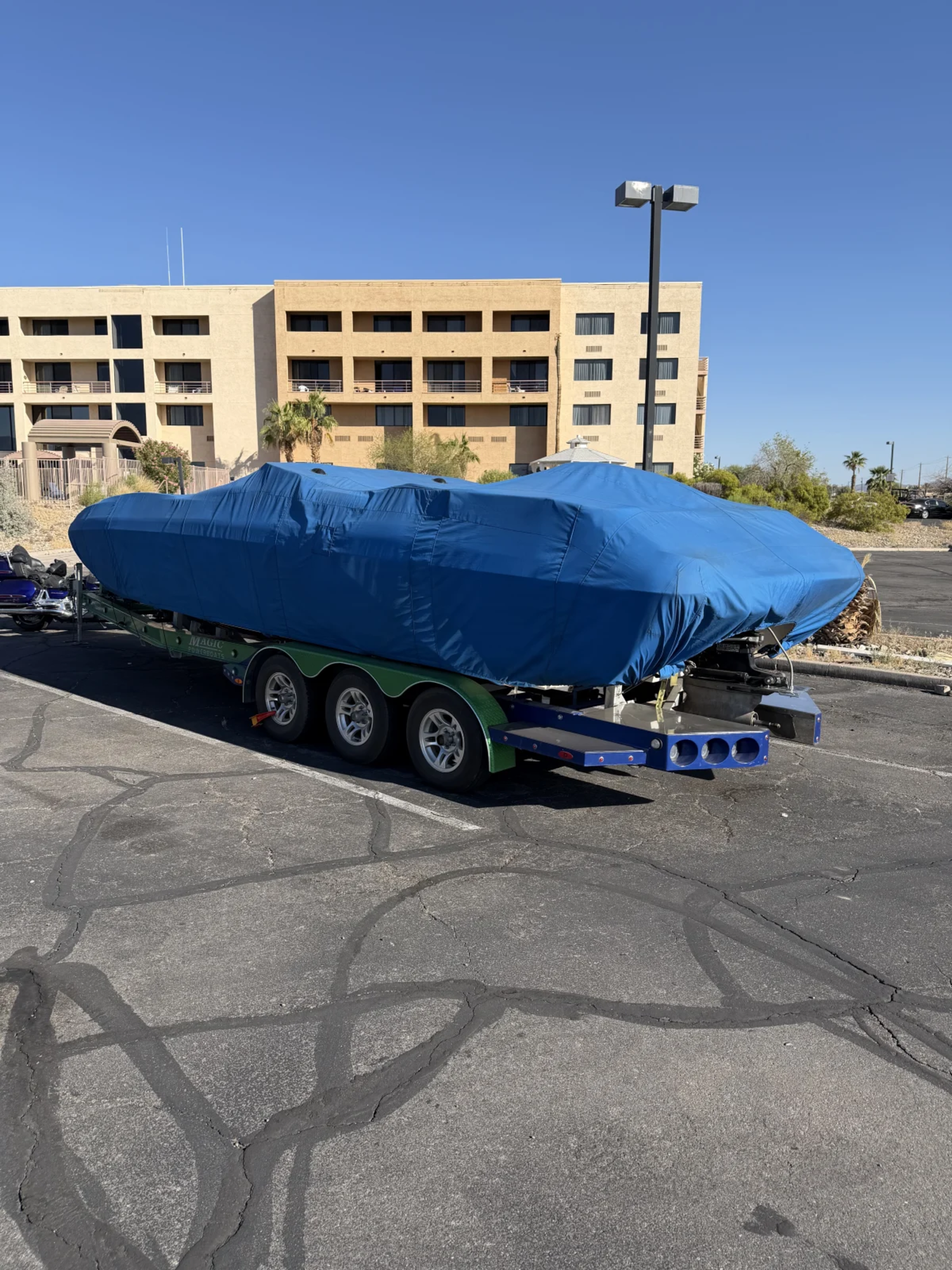 2003 Magic 28 Deck Boat