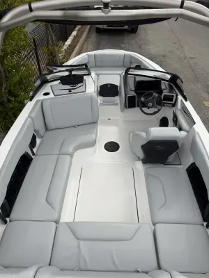 2024 Malibu Boats 21 LX for sale in Austin, Texas
