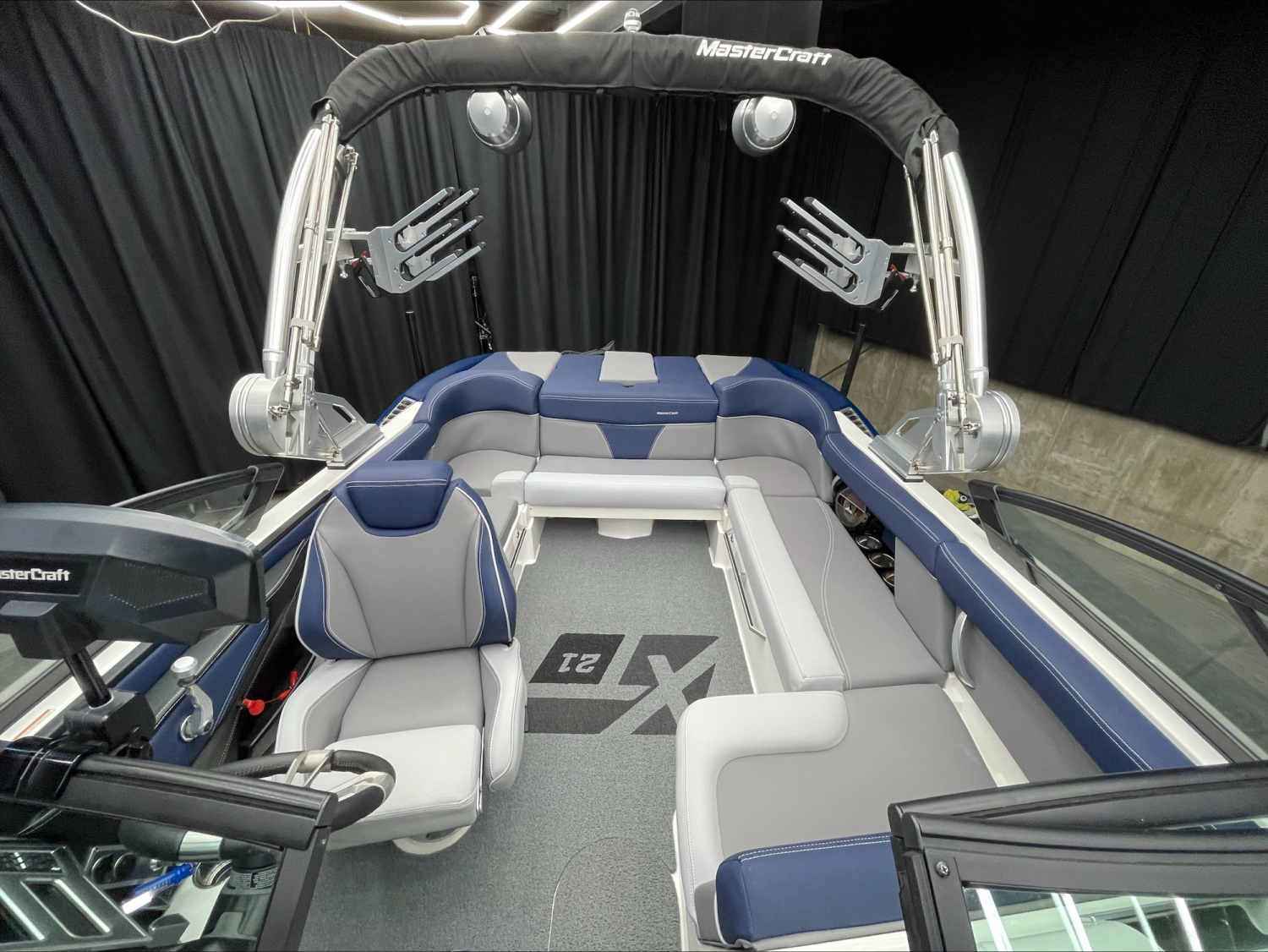 2022 MasterCraft XT21