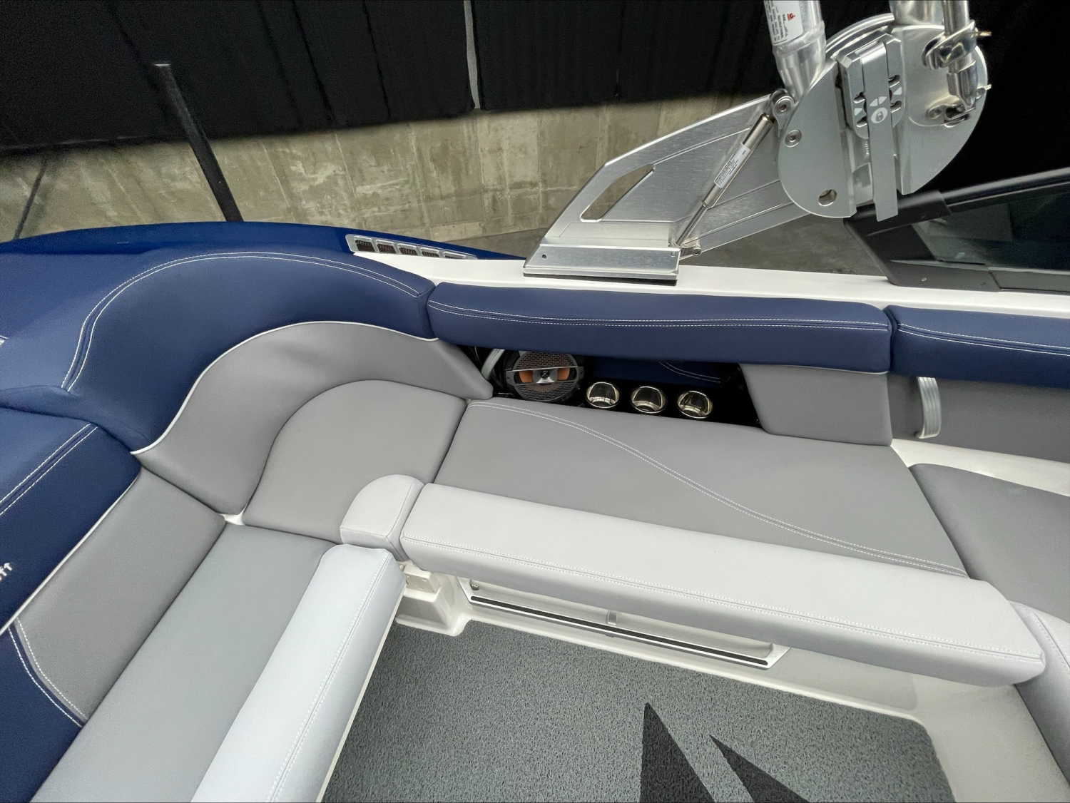 2022 MasterCraft XT21