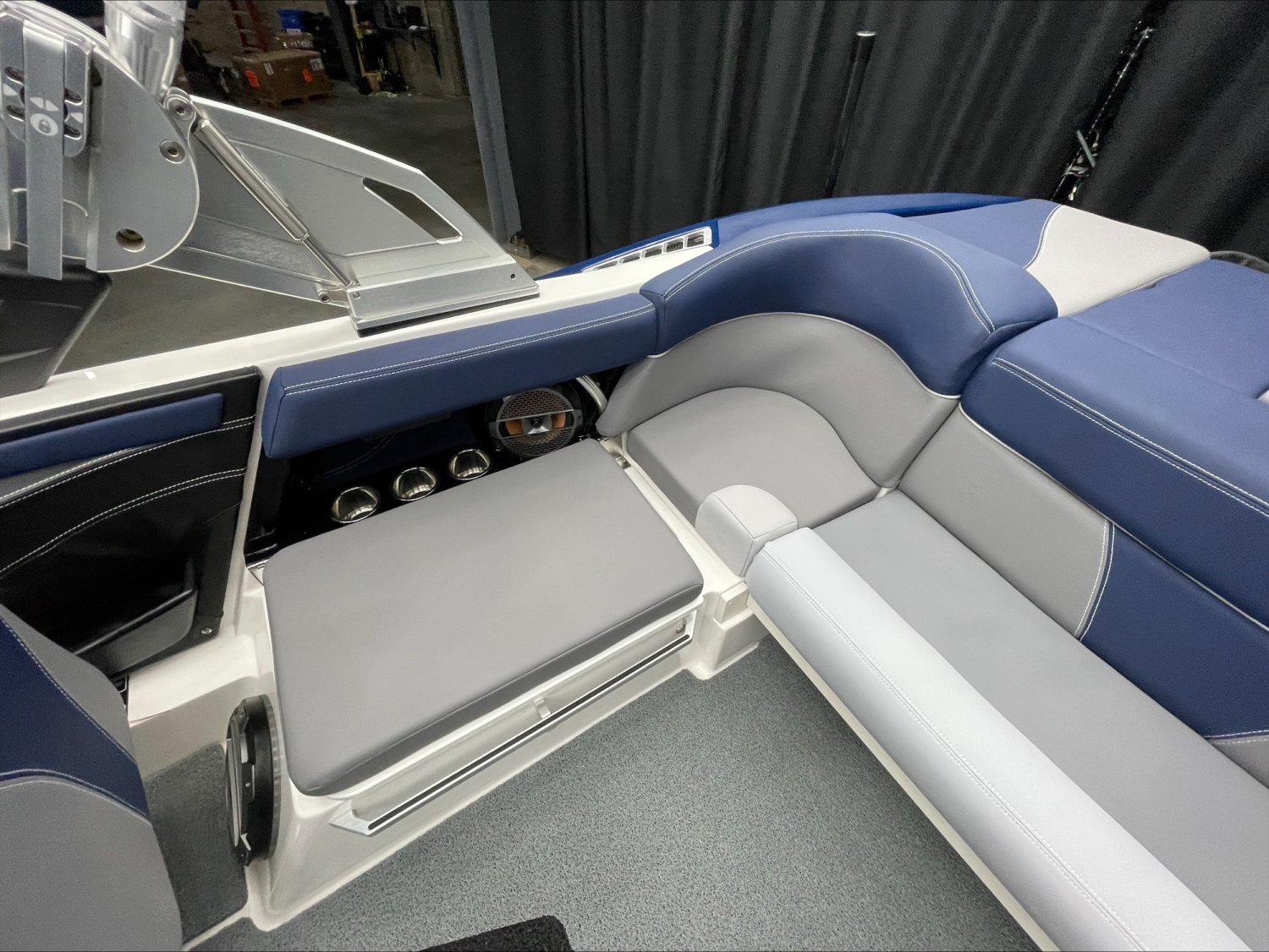 2022 MasterCraft XT21