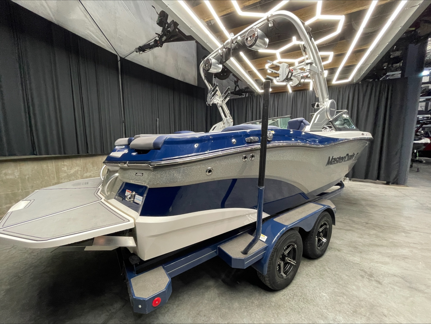 2022 MasterCraft XT21