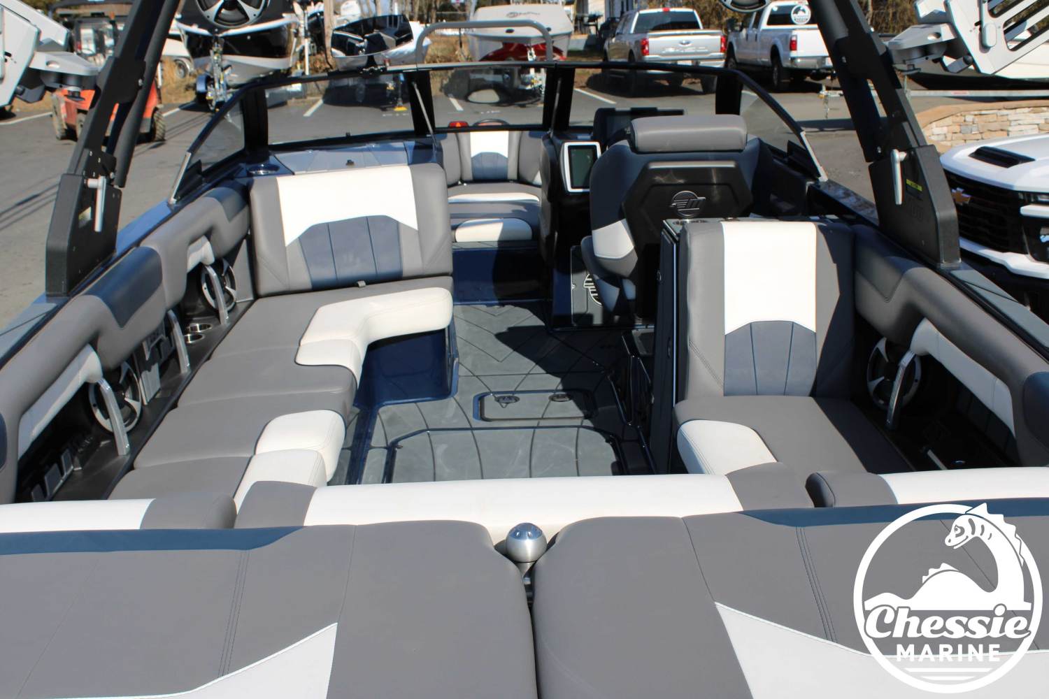 2020 Malibu 25 LSV