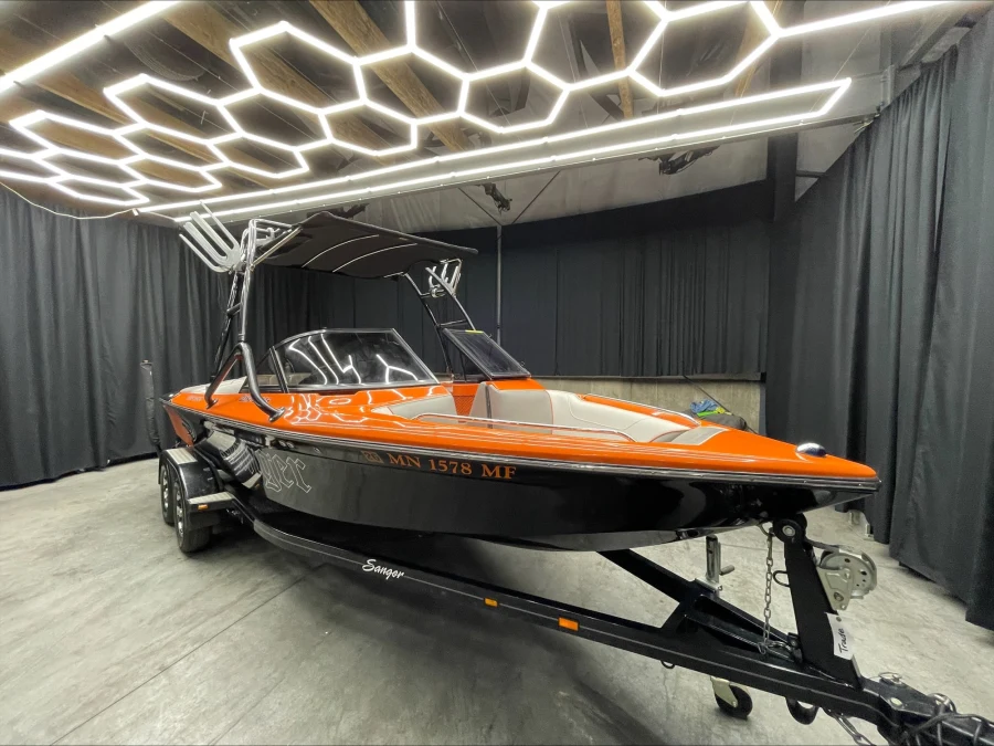 2012 Sanger Boats V210 for sale in , 