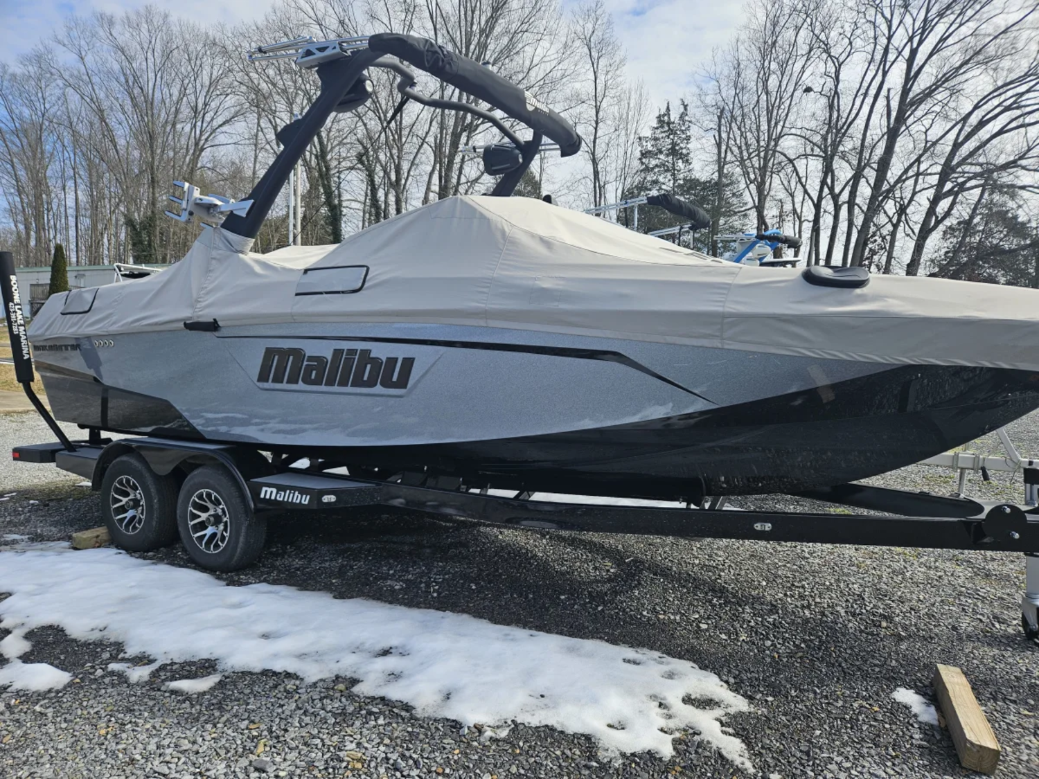 2022 Malibu 23 LSV