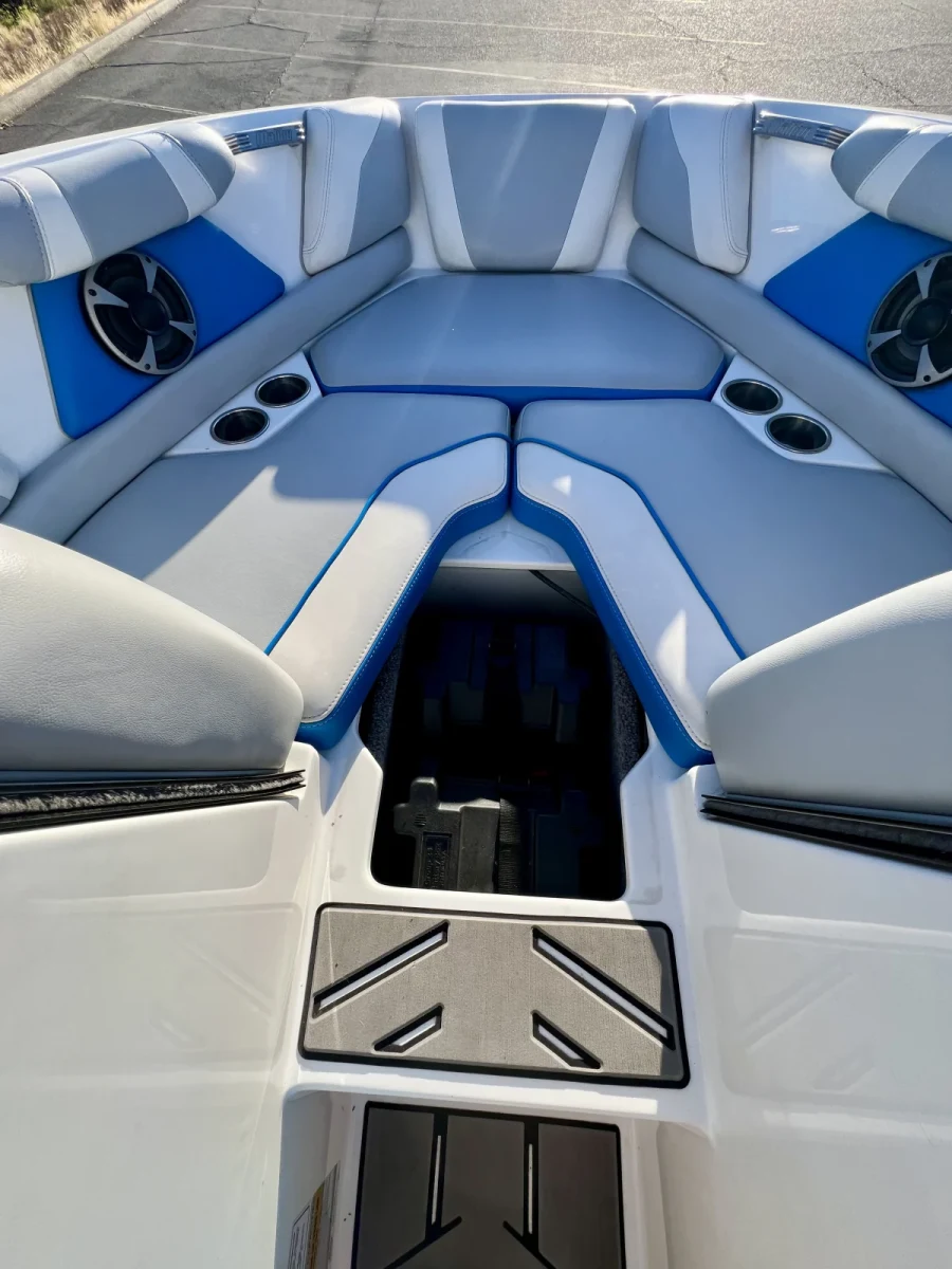 2019 Malibu Boats Wakesetter VLX for sale in Oroville, California
