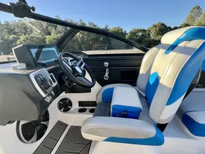 2019 Malibu Boats Wakesetter VLX for sale in Oroville, California