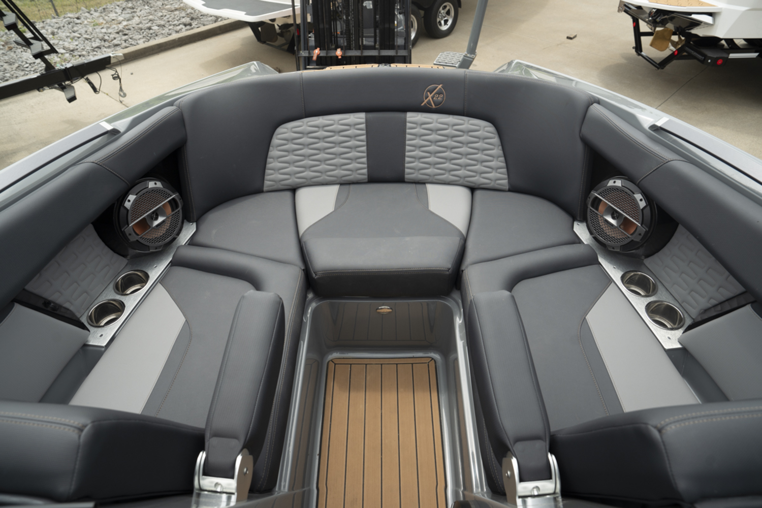 2022 MasterCraft X22