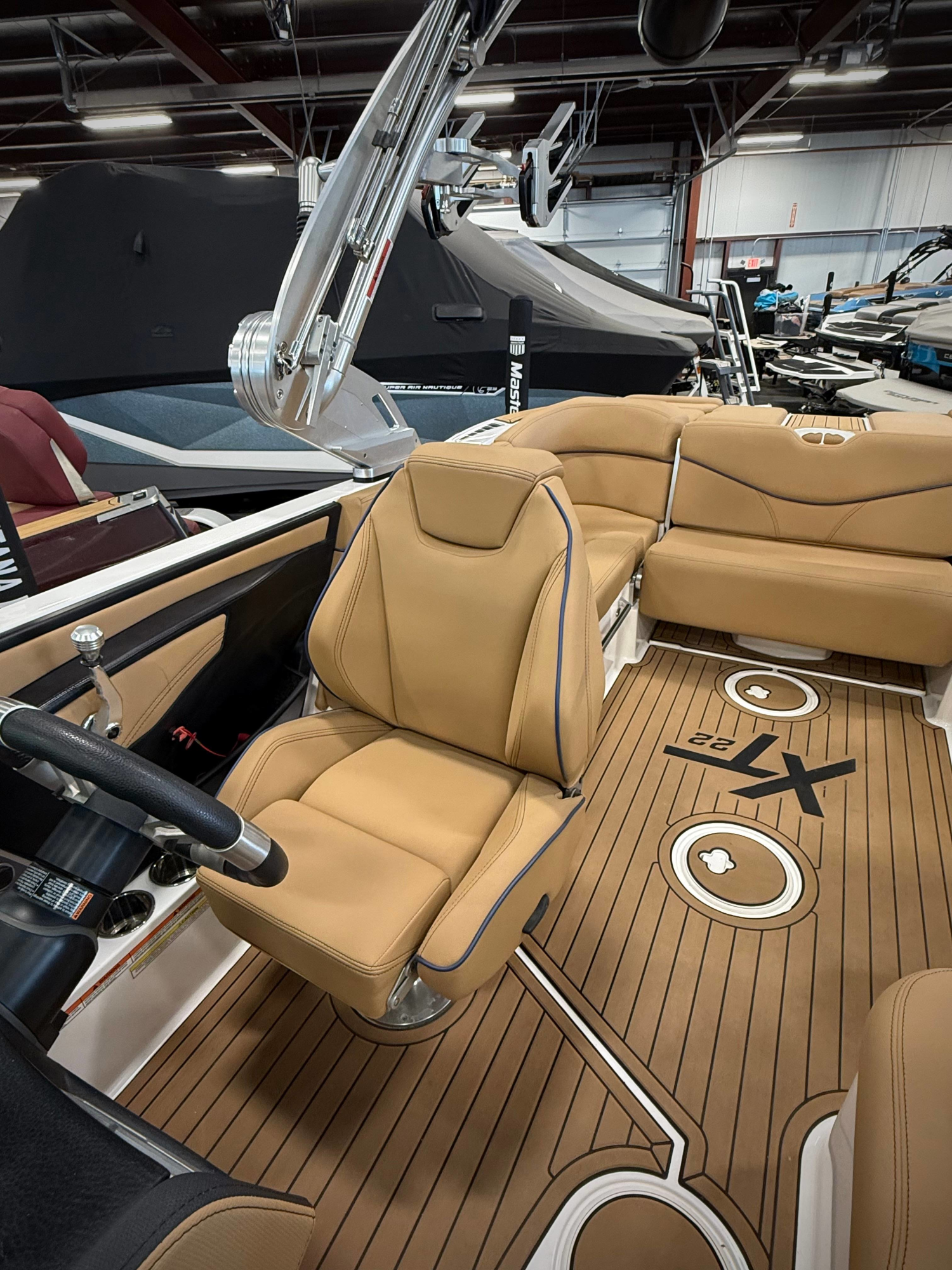 2021 MasterCraft XT22