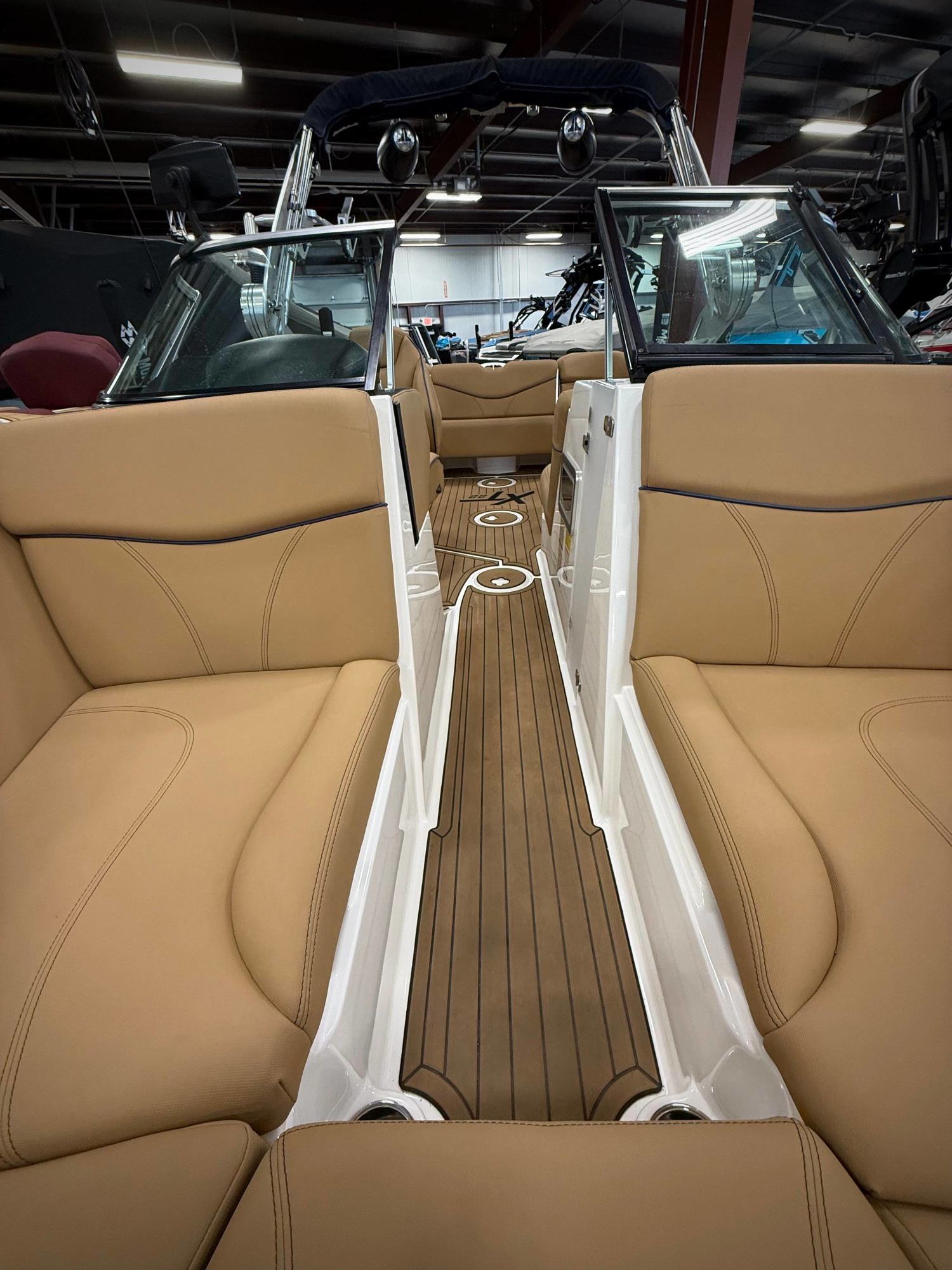 2021 MasterCraft XT22