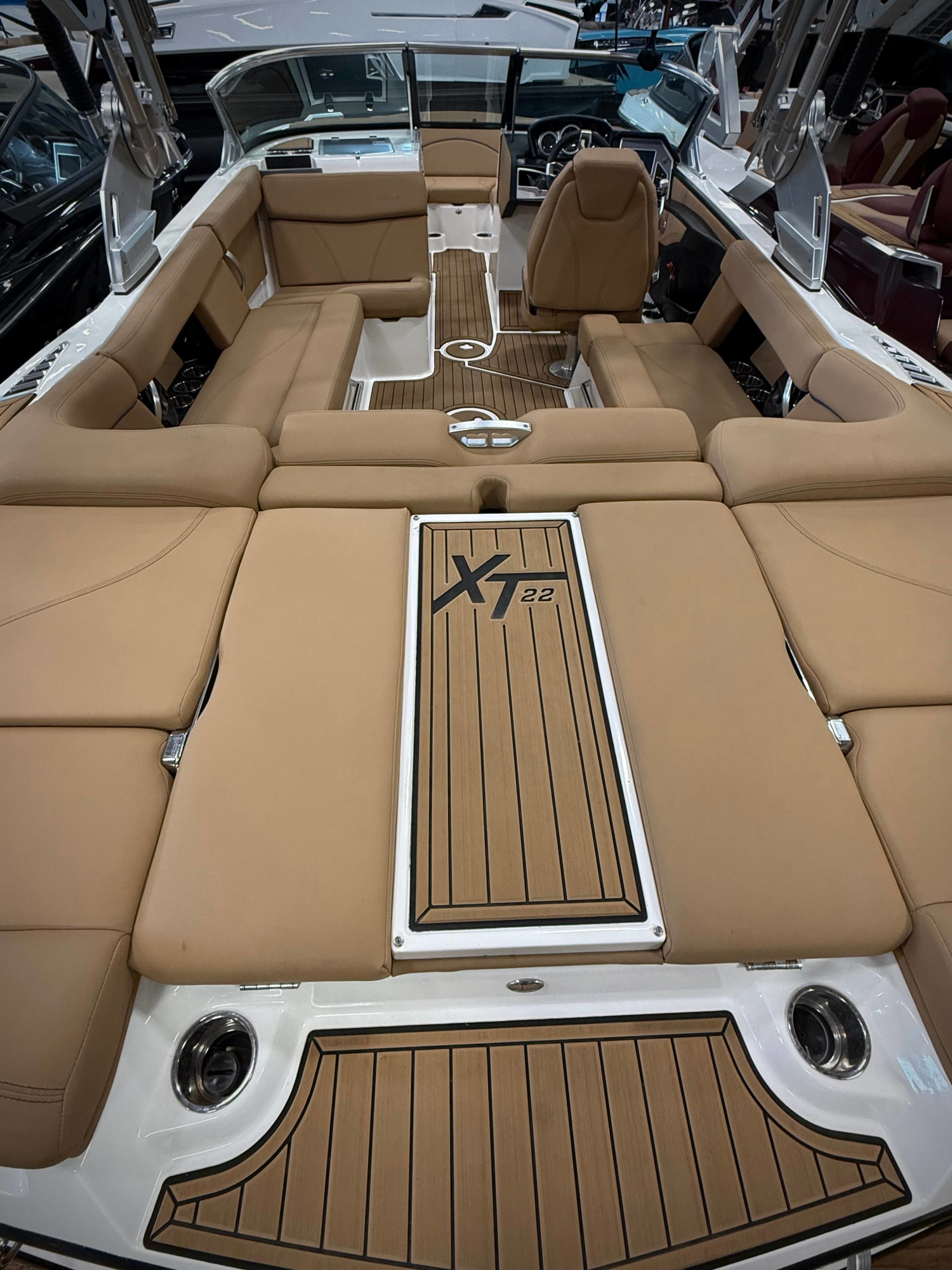 2021 MasterCraft XT22
