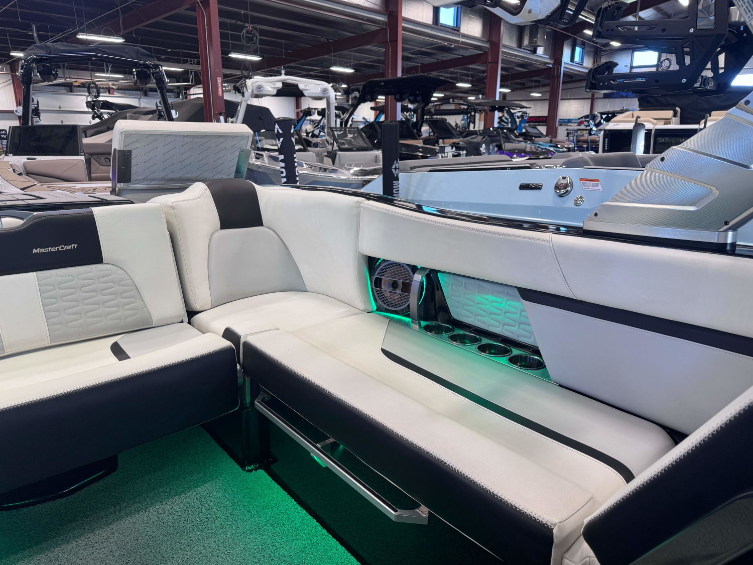 2019 MasterCraft X24