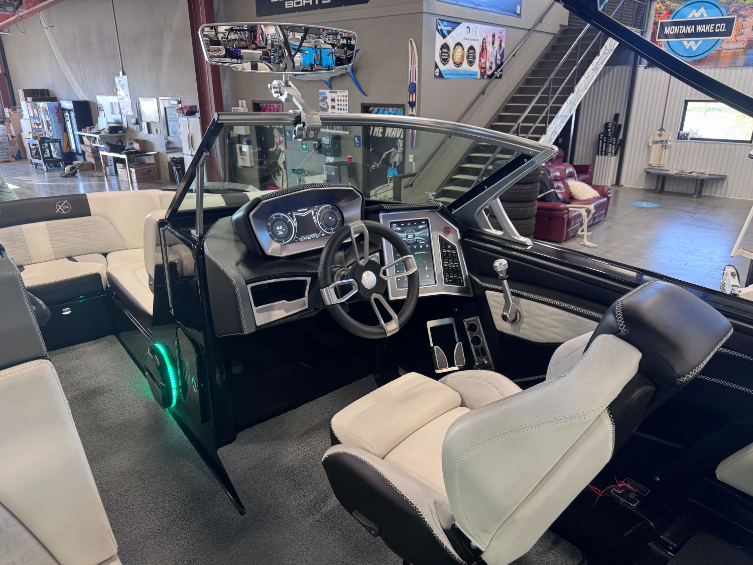 2019 MasterCraft X24