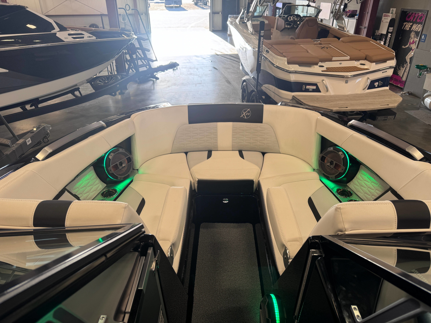 2019 MasterCraft X24