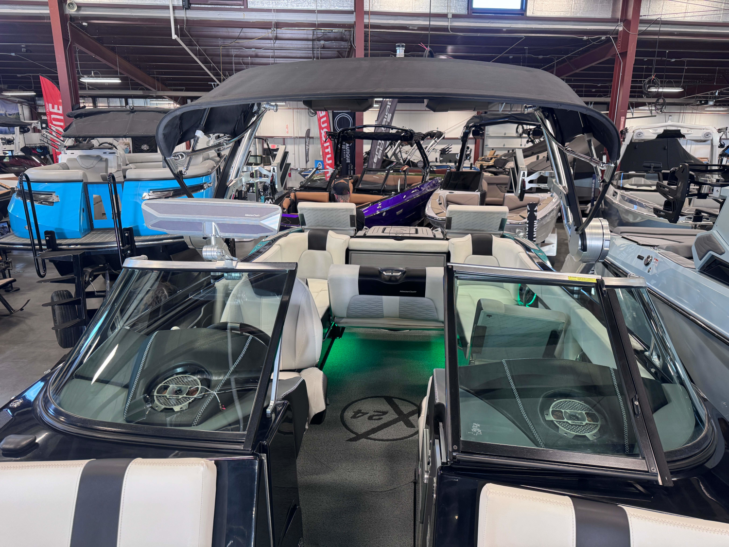 2019 MasterCraft X24