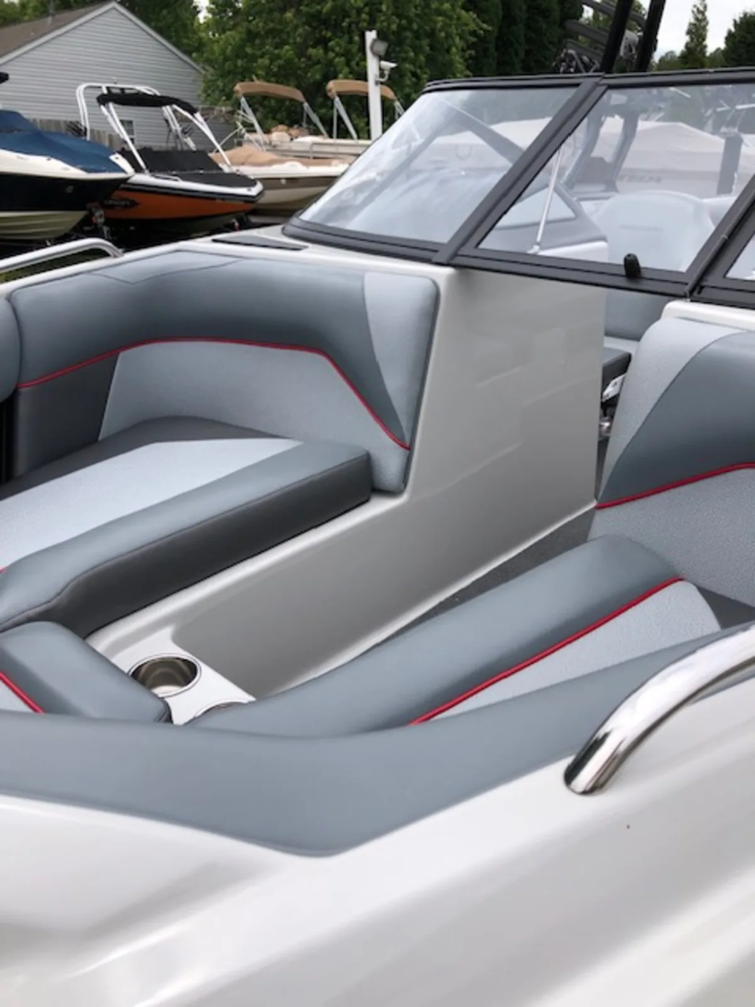 2017 MOOMBA MONDO WITH LOW HRS 198