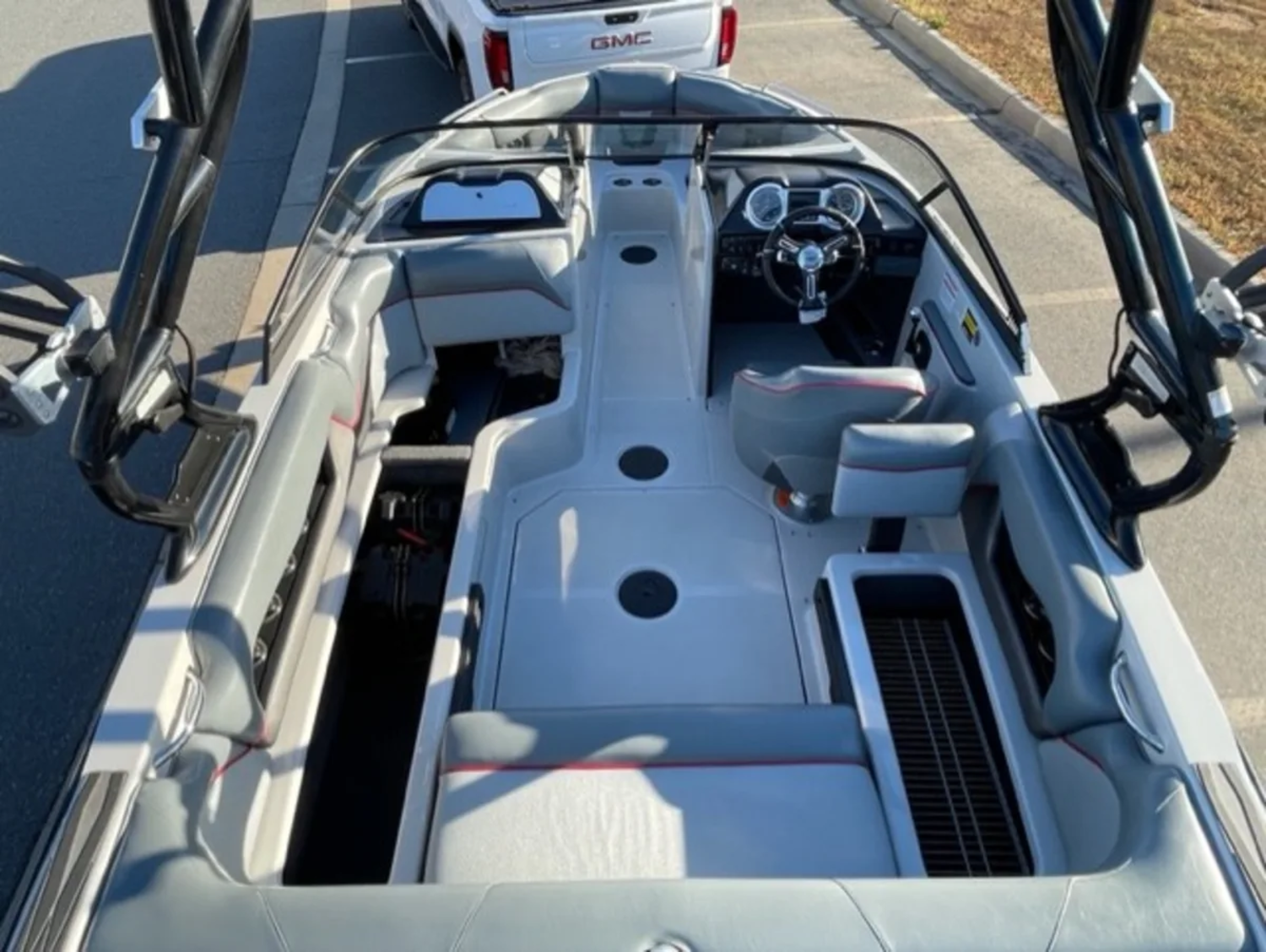 2017 MOOMBA MONDO WITH LOW HRS 198