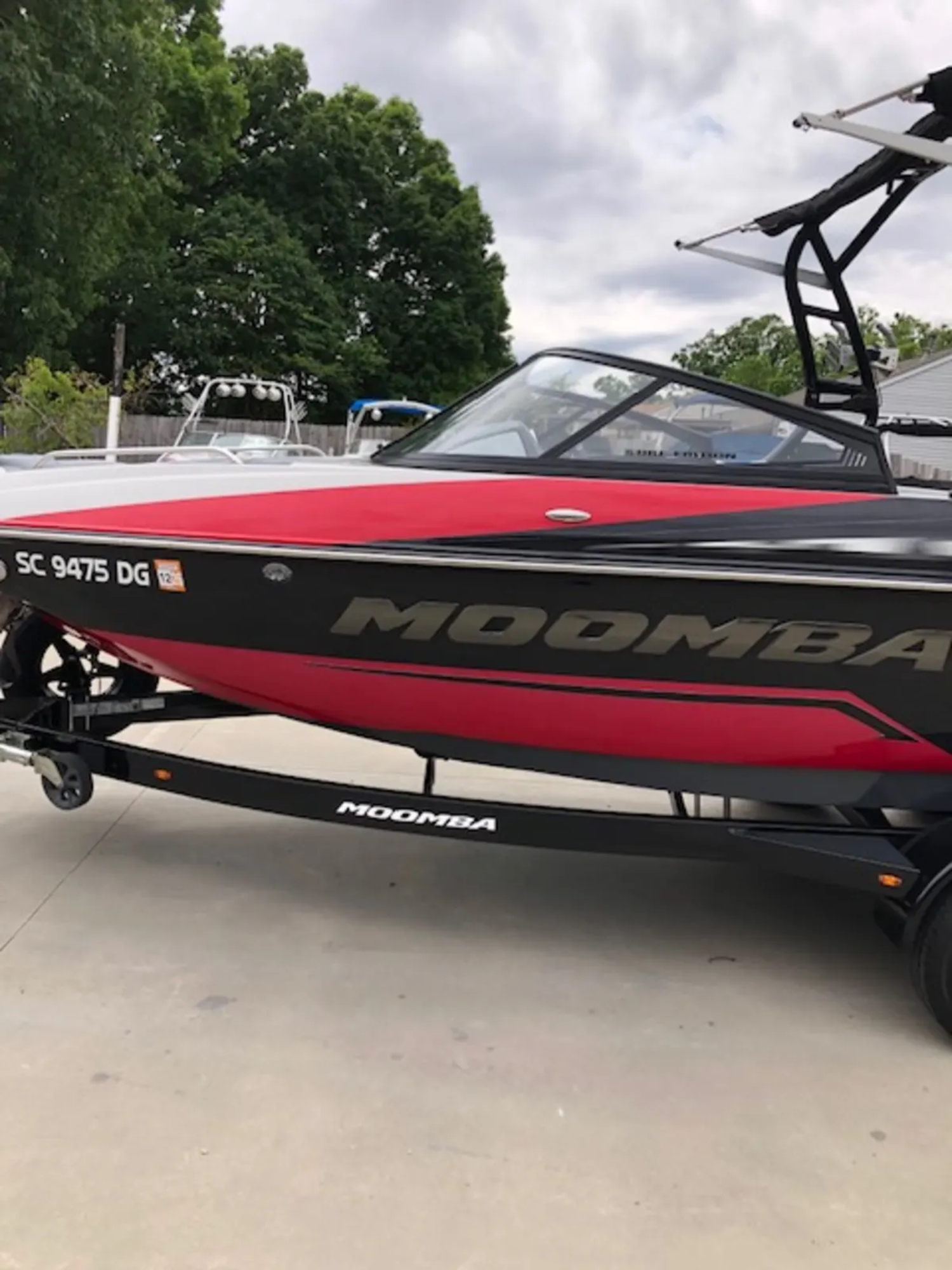 2017 MOOMBA MONDO WITH LOW HRS 198