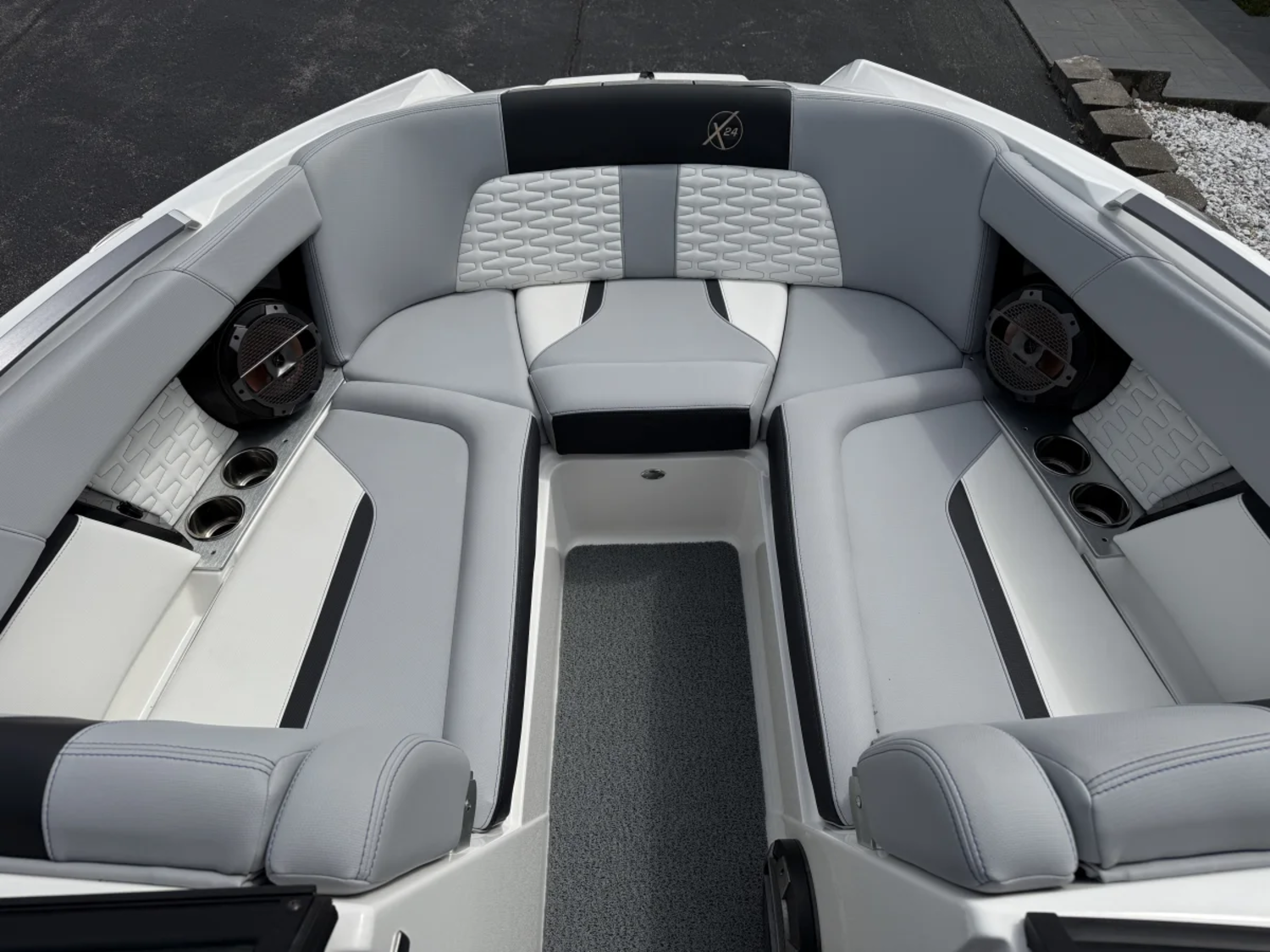 2022 MasterCraft X24