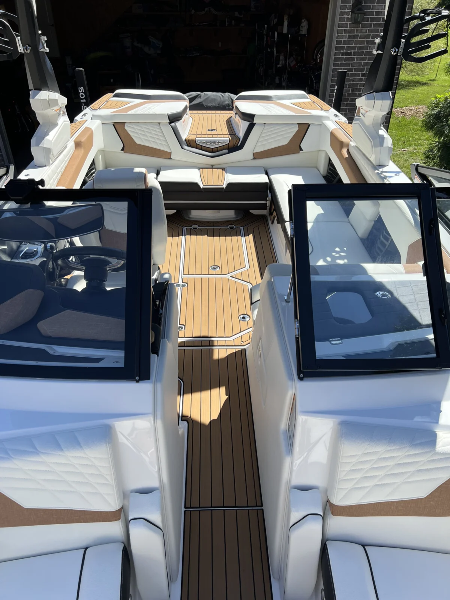 2024 Nautique G23