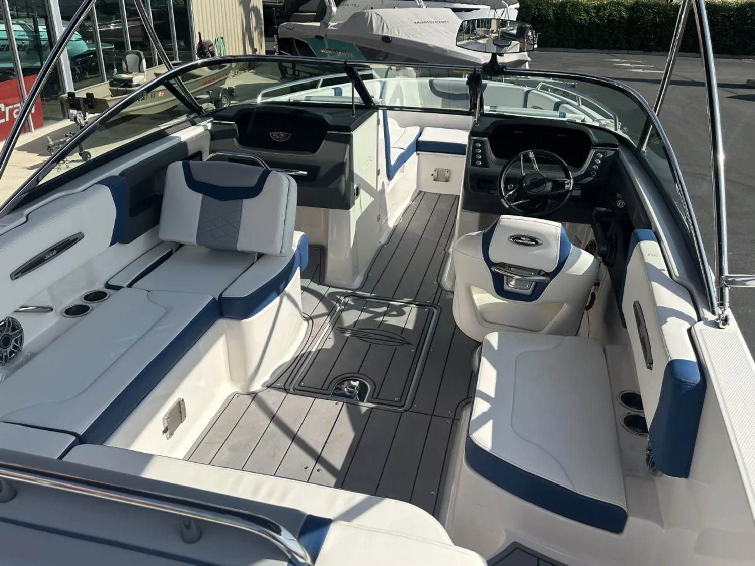 2022 Chaparral 247 SSX 