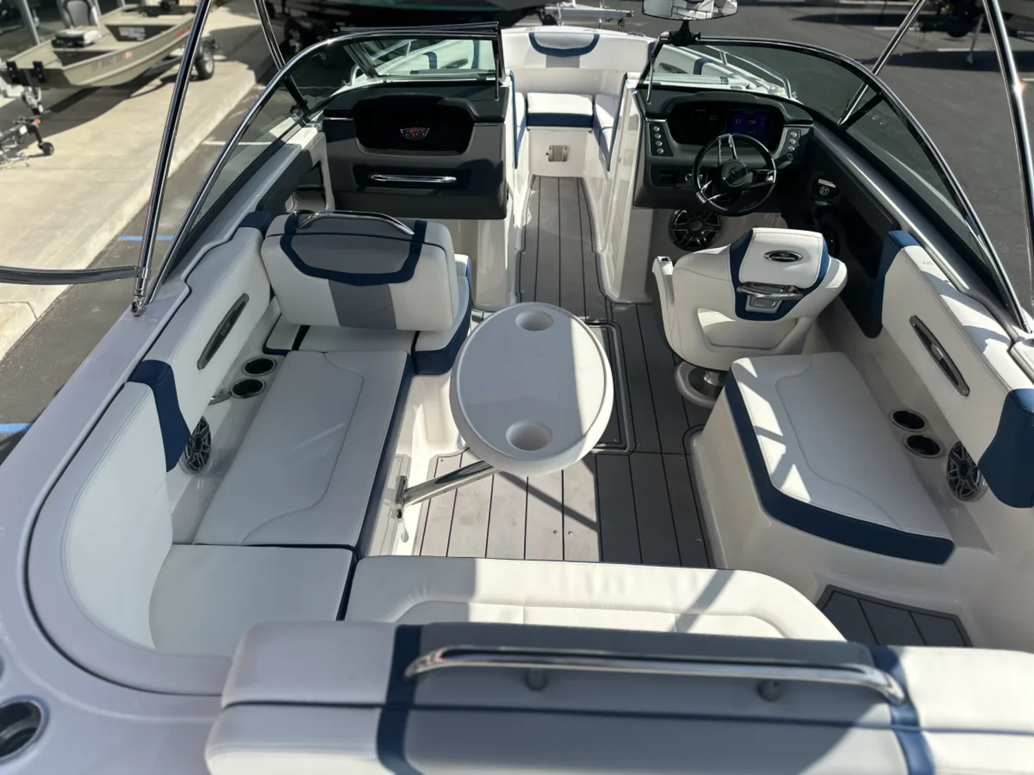2022 Chaparral 247 SSX 