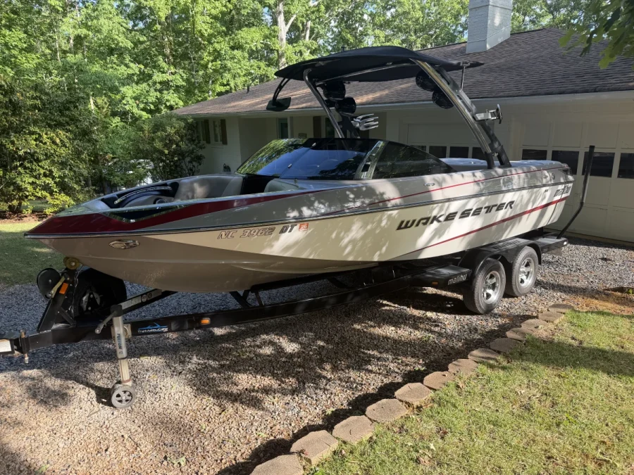 2011 Malibu Boats Wakesetter 23 LSV for sale in Littleton, North Carolina