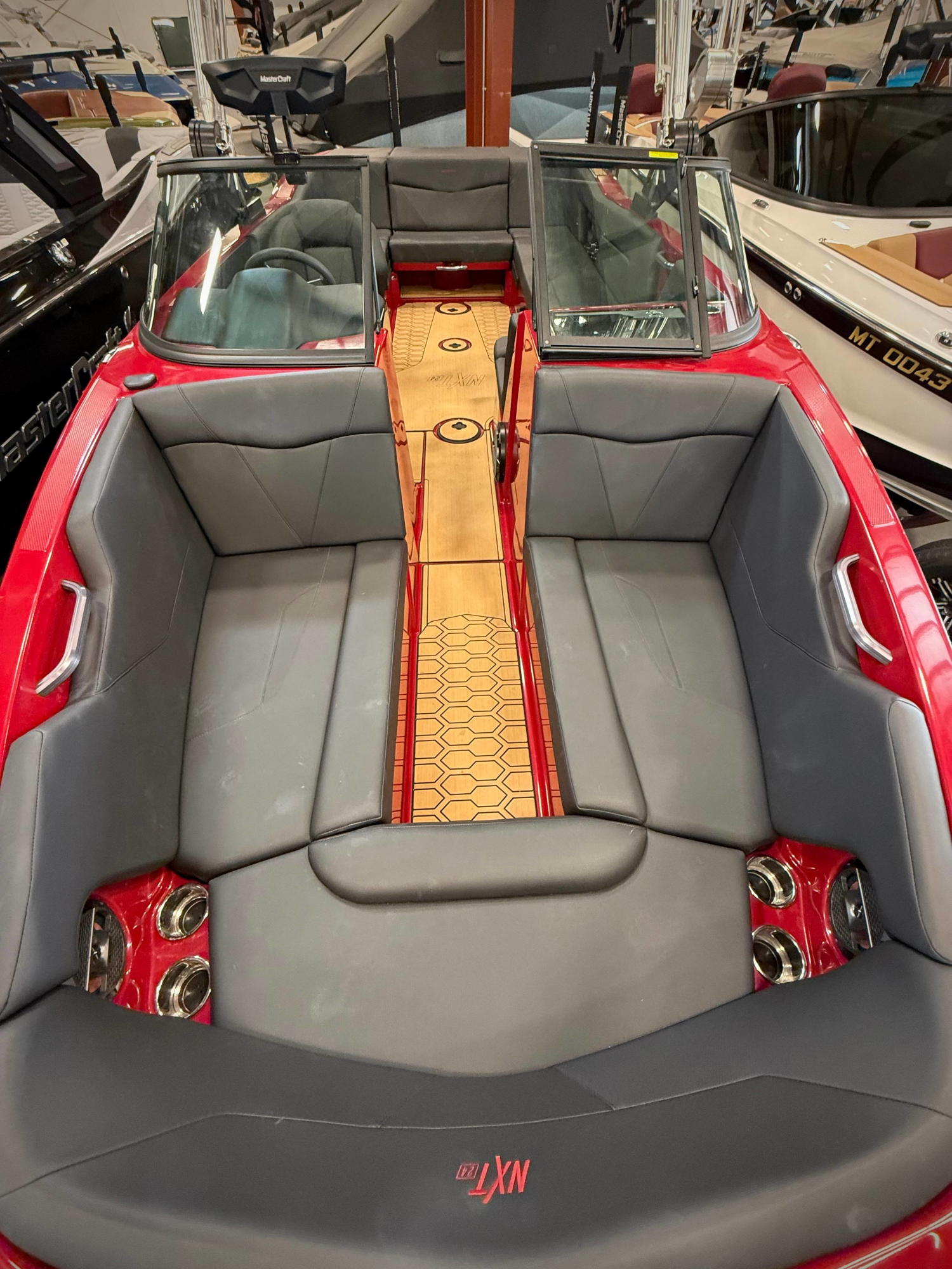 2022 MasterCraft NXT24