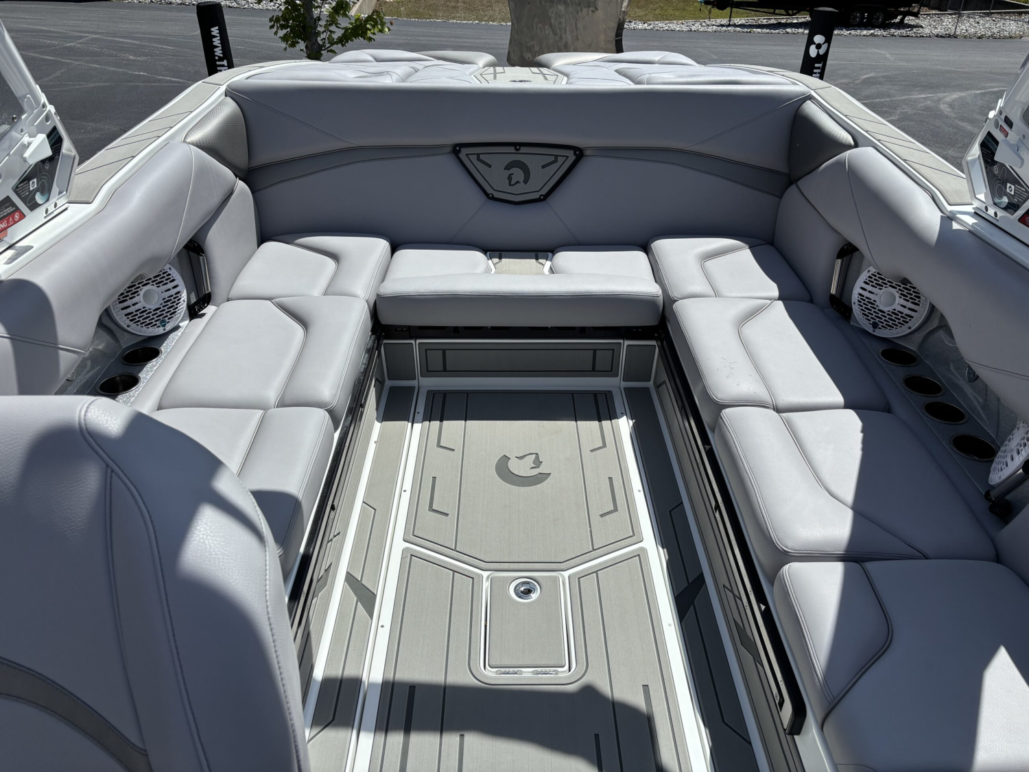 2026 Centurion Nv243