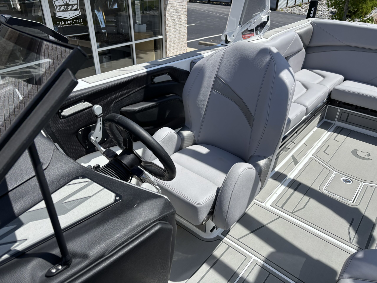 2026 Centurion Nv243