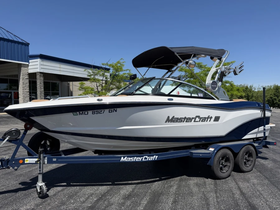 2021 Mastercraft Boats XT21 for sale in O'Fallon, Missouri