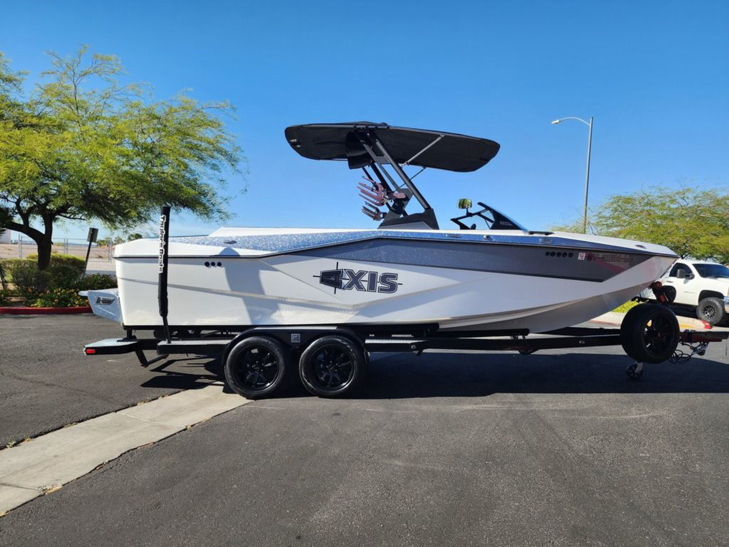 2023 Axis Wake Research T235