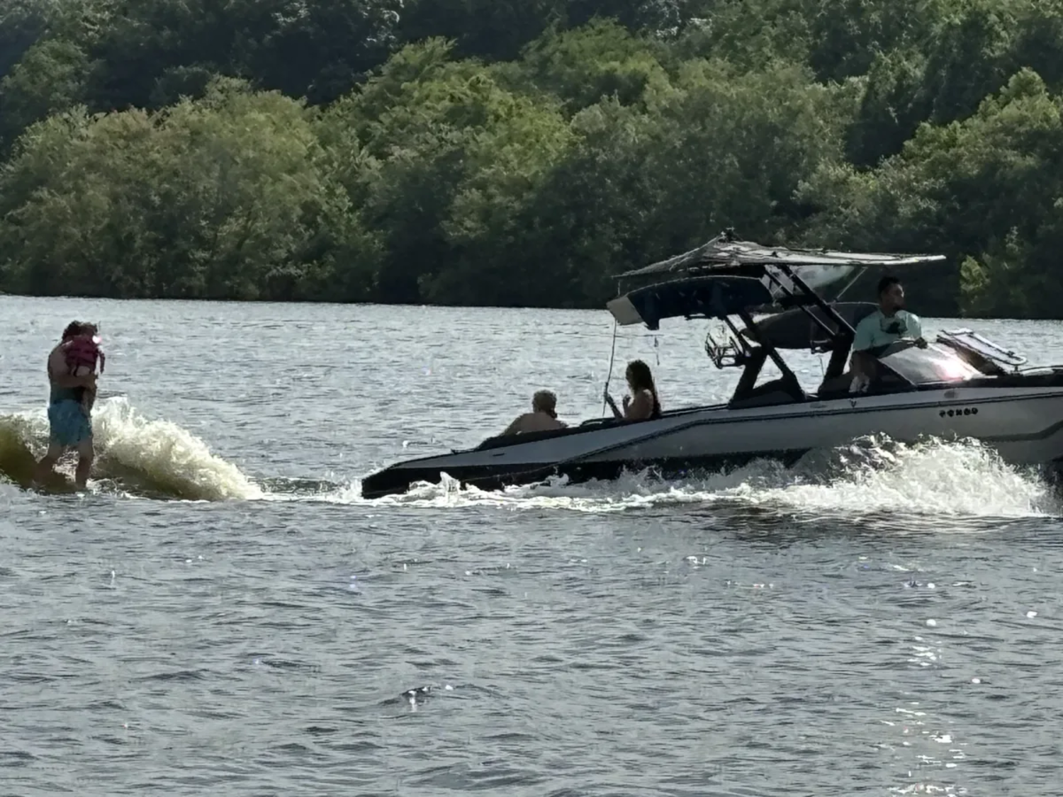 2023 Axis T250
