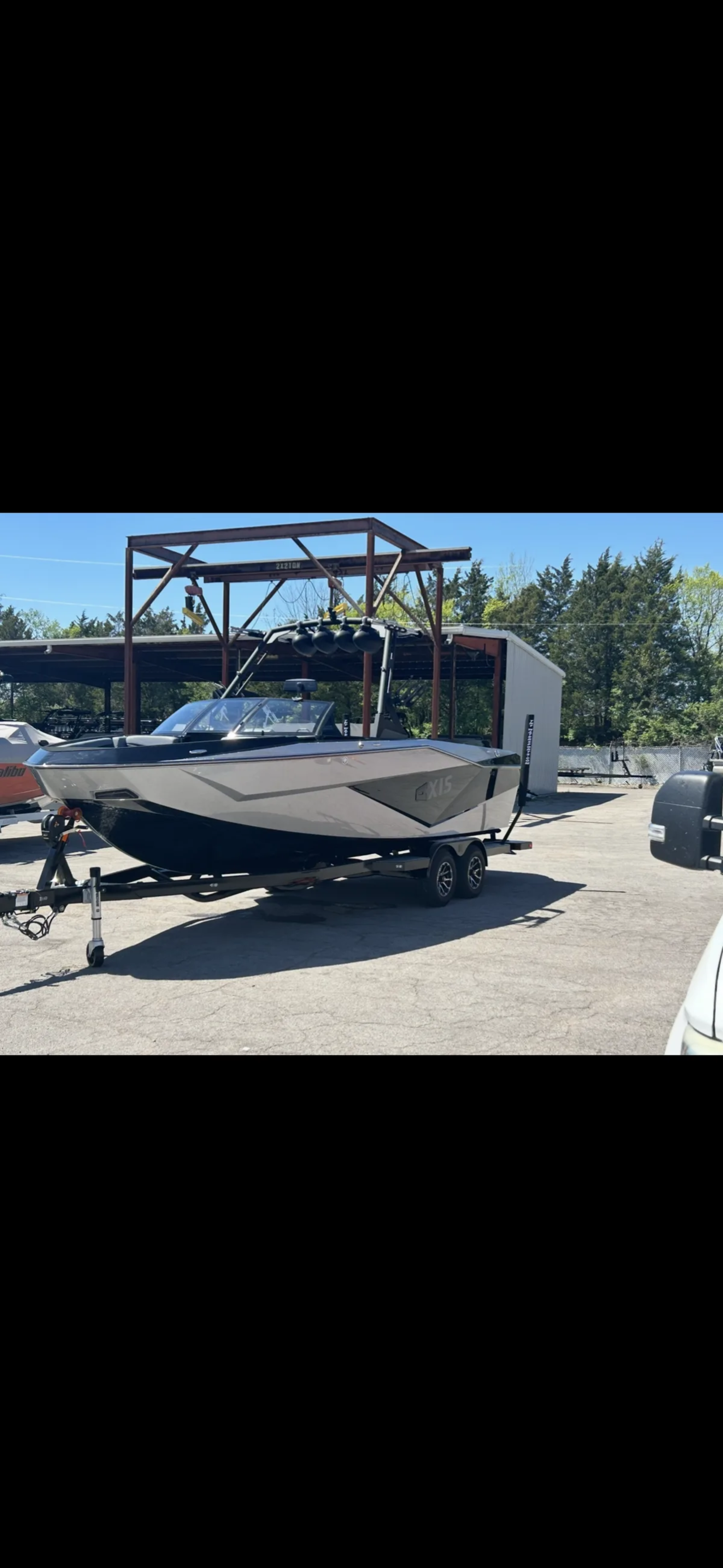 2023 Axis T250