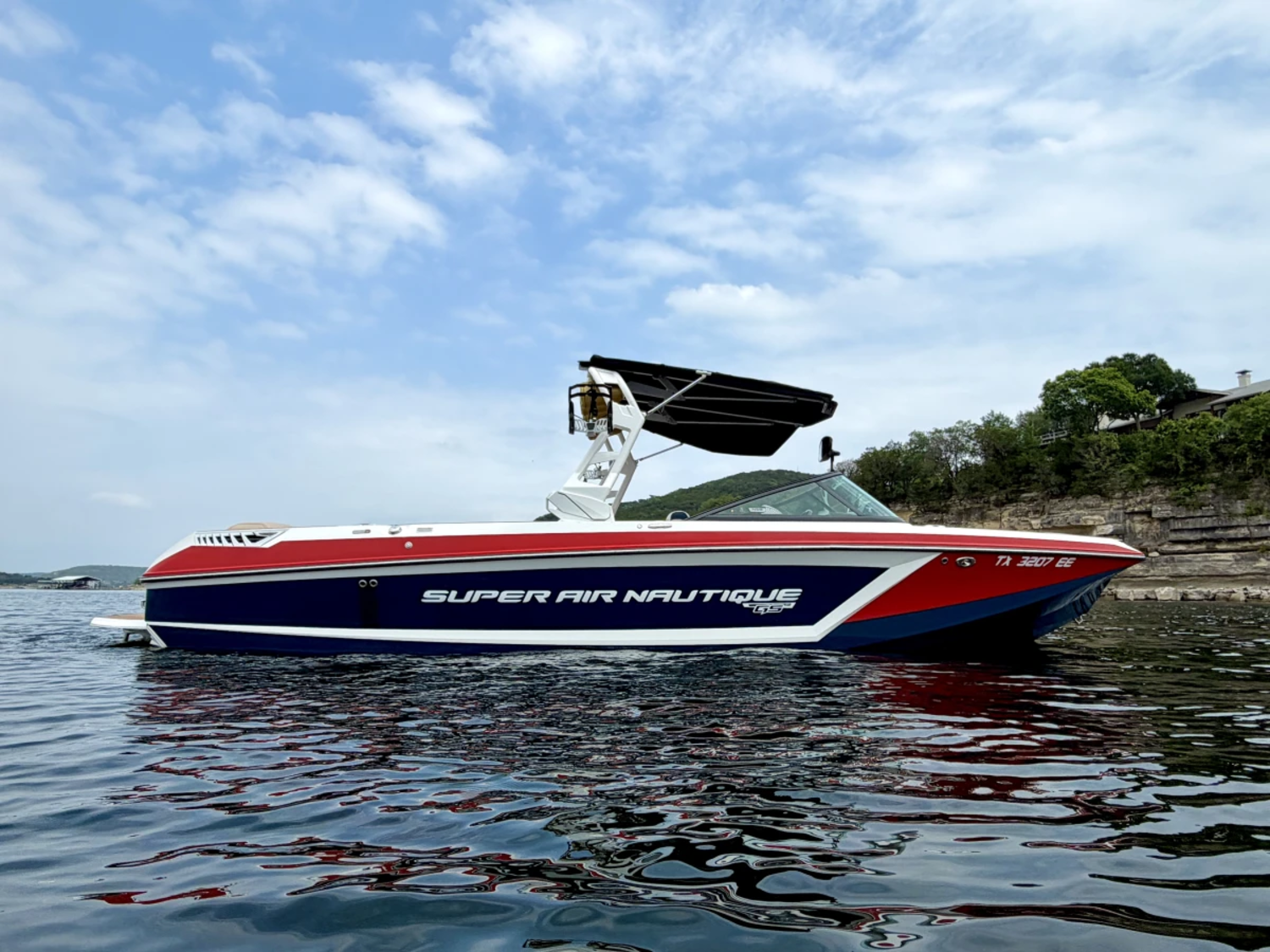 Ultimate Versatility In Excellent Condition Throughout 630 Hours on PCM ZR4