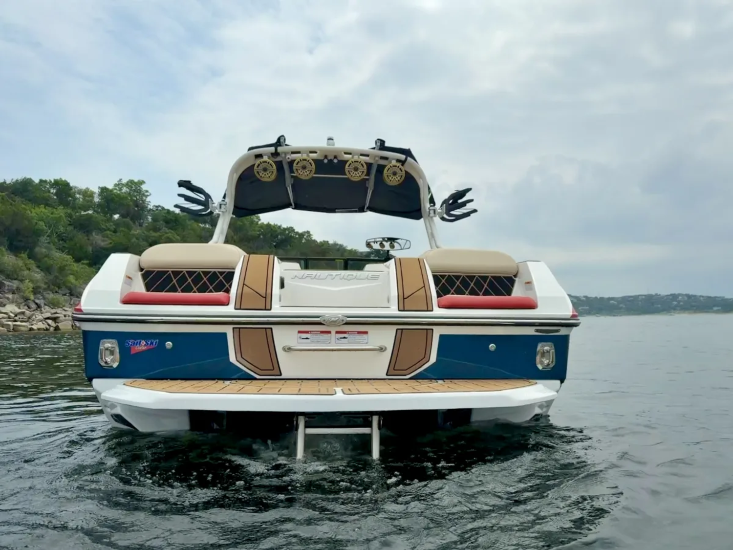 Ultimate Versatility In Excellent Condition Throughout 630 Hours on PCM ZR4