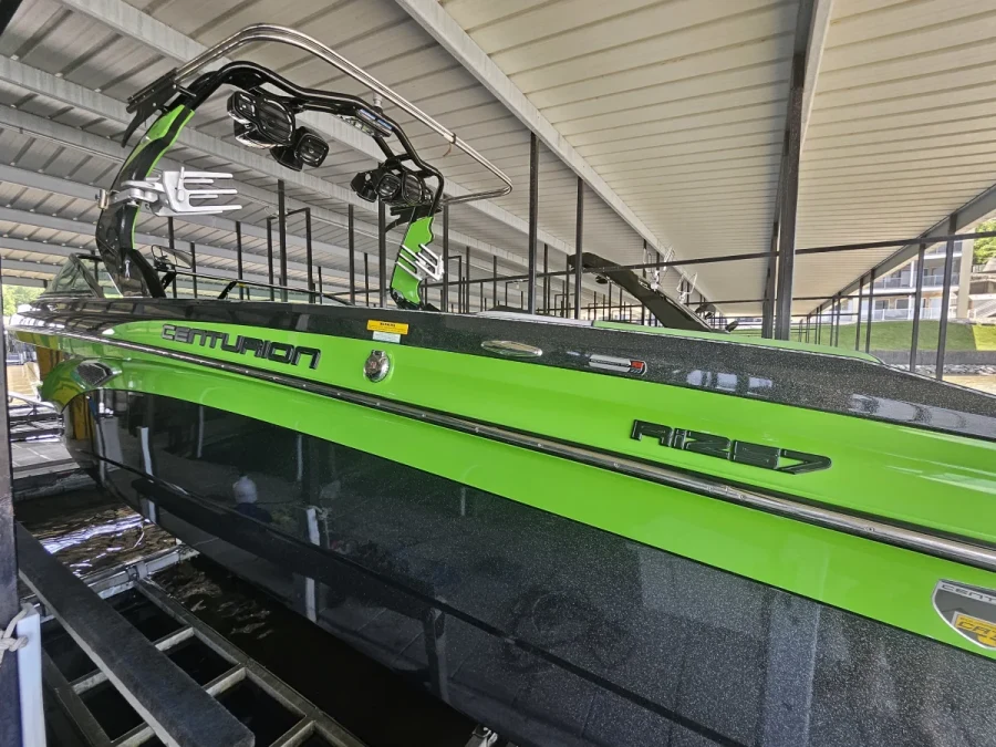 2017 Centurion Boats Ri257 for sale in Lees summit, Missouri