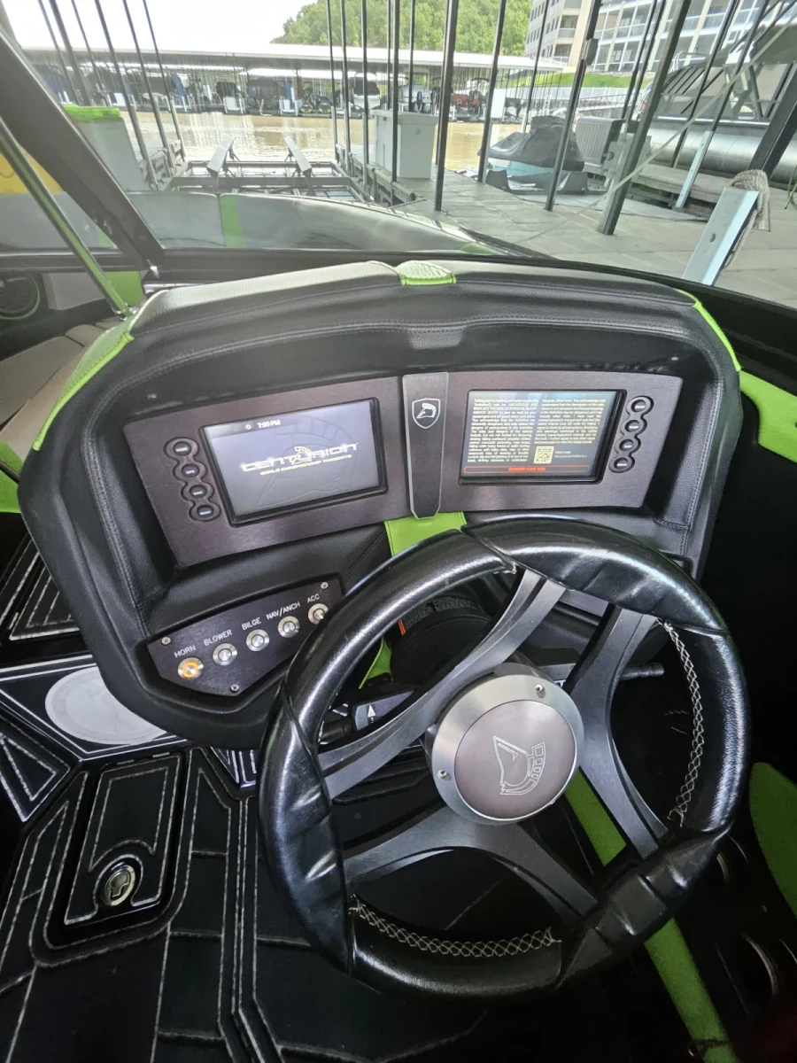 2017 Centurion Boats Ri257 for sale in Lees summit, Missouri
