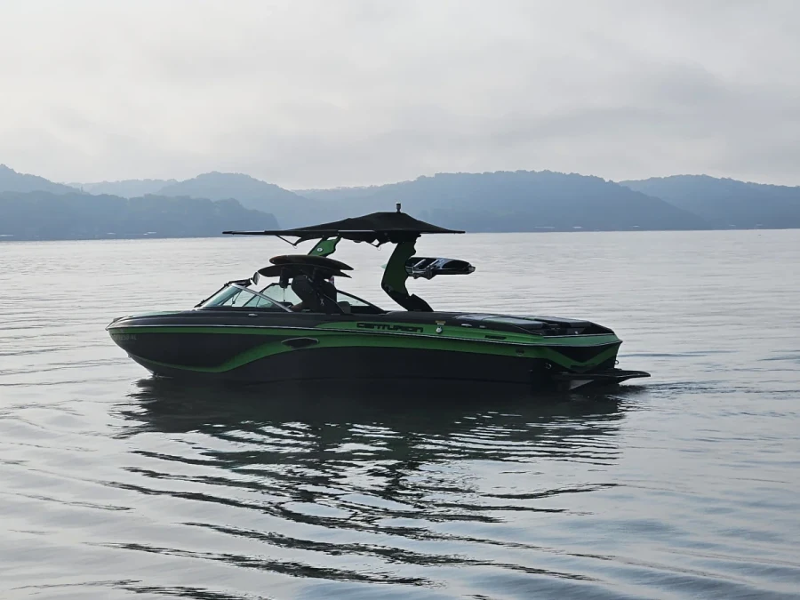 2017 Centurion Boats Ri257 for sale in Lees summit, Missouri