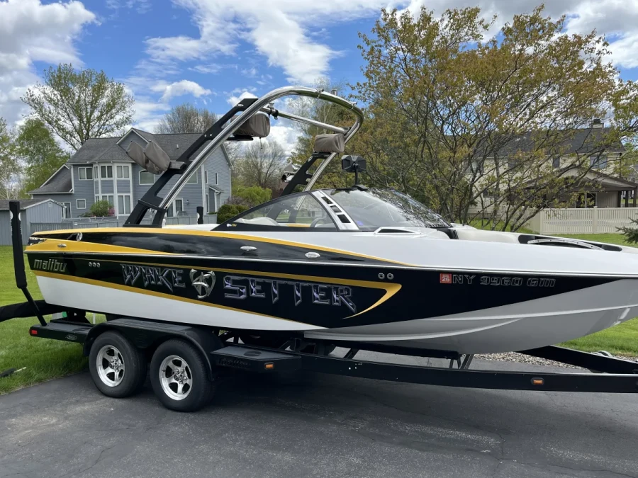 2011 Malibu Boats Wakesetter VLX for sale in Rome, New York