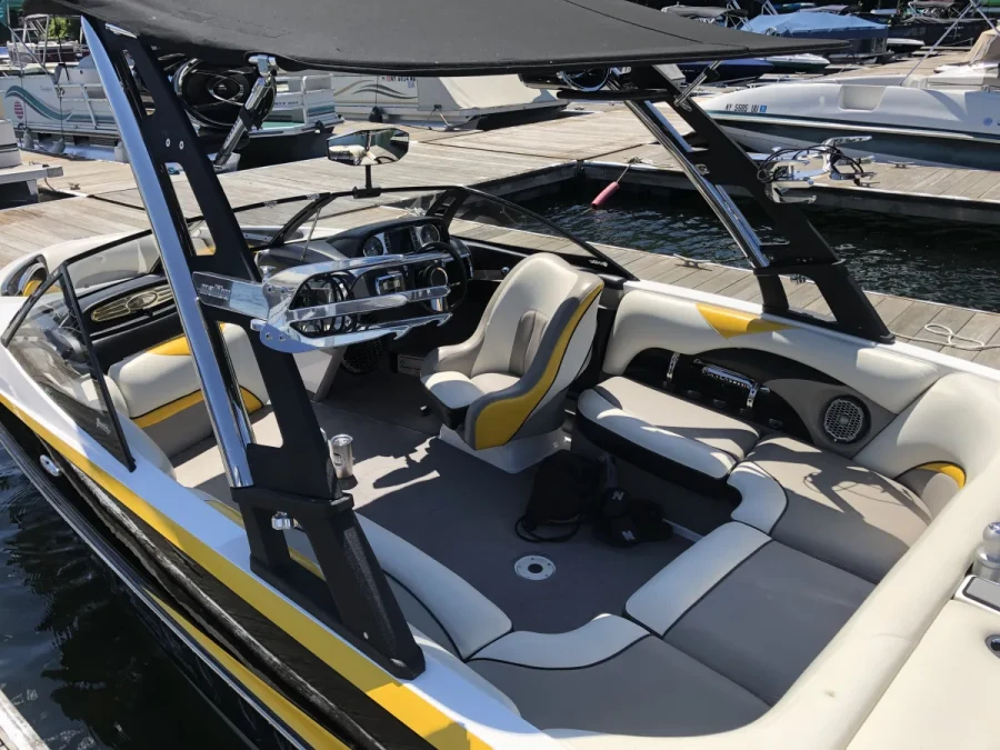2011 Malibu Boats Wakesetter VLX for sale in Rome, New York